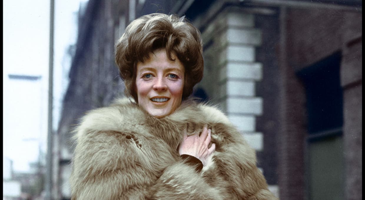 https://www.europeanfilmacademy.org/app/uploads/2024/10/maggie-smith-by-oneredsf1-1240.jpg